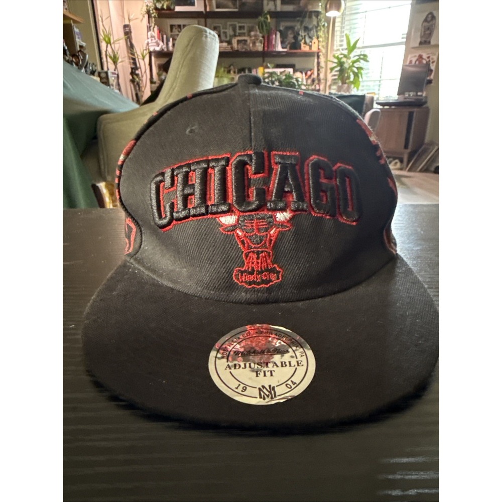 Chicago Bulls NBA Men's Mitchell & Ness Black Snapback Hat